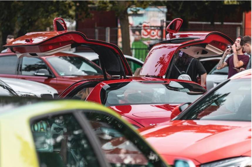 Performance car on Sydney street